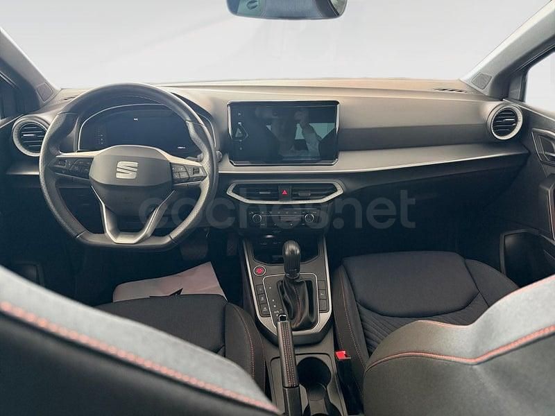 Usado Seat Ibiza FR 150 CV (110 kW) 2024 Gris / plata Utilitario