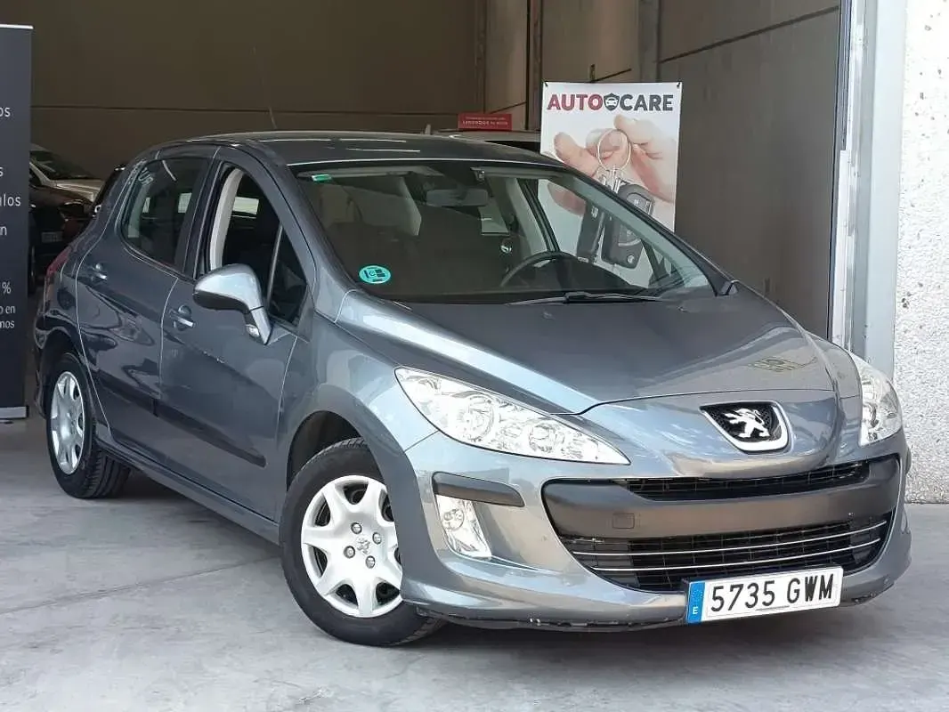 Usado Peugeot 308 120 CV (88 kW) 2010 Gris Utilitario