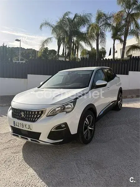 Usado Peugeot 3008 Allure 130 CV (95 kW) 2018 Blanco SUV