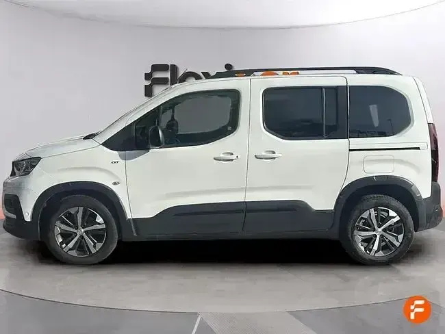 Usado Peugeot Rifter GT 130 CV (95 kW) 2023 Blanco Monovolumen