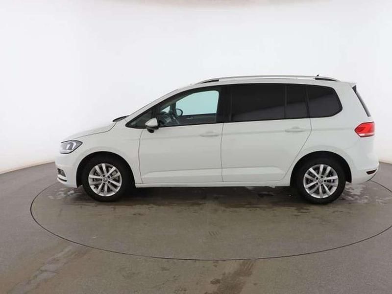 Usado VW Touran Advance 150 CV (110 kW) 2019 Blanco Monovolumen