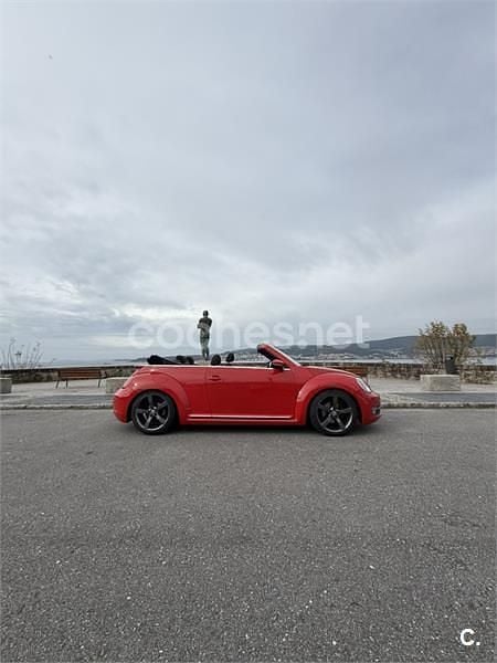 Usado VW Beetle Design 105 CV (77 kW) 2014 Rojo Utilitario