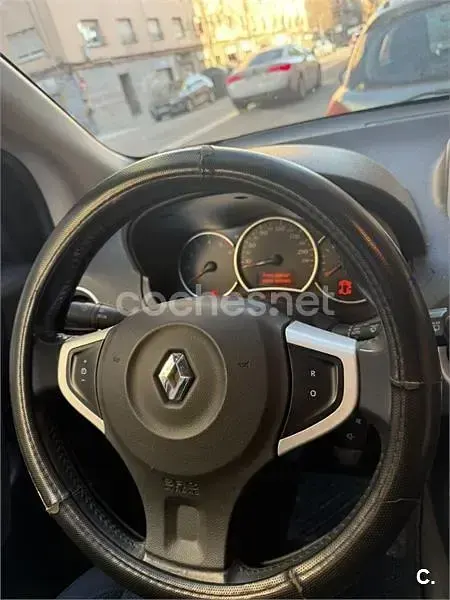 Usado Renault Koleos Dynamique 150 CV (110 kW) 2009 Negro SUV