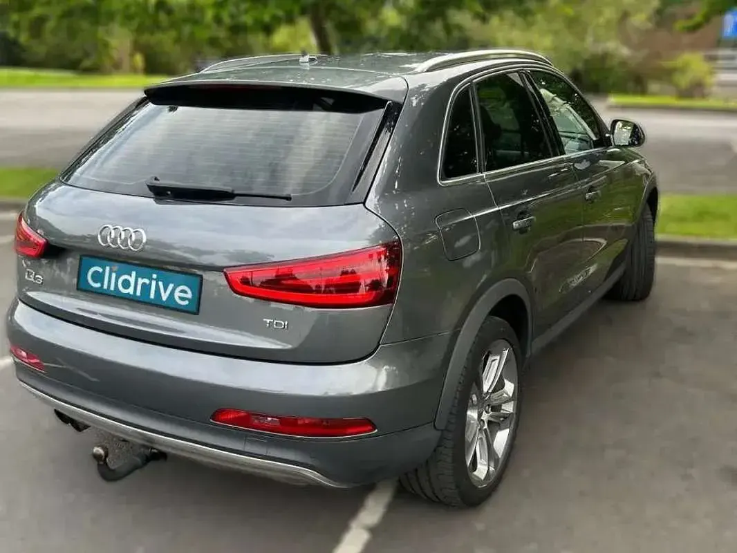 Usado Audi Q3 Premium 140 CV (102 kW) 2014 Gris SUV