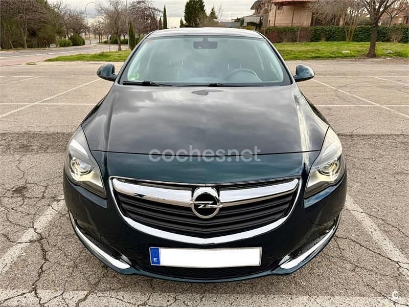 Usado Opel Insignia Sportive 170 CV (125 kW) 2016 Negro Berlina