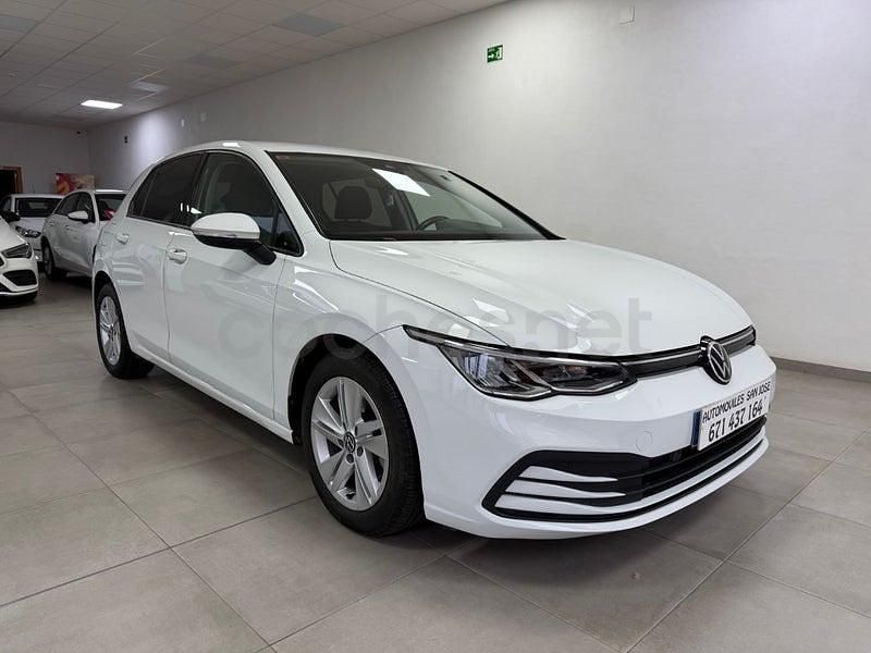 Usado VW Golf VIII Life 115 CV (84 kW) 2021 Blanco Berlina
