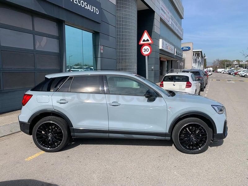 Usado Audi Q2 S-Line 150 CV (110 kW) 2022 Gris / plata SUV