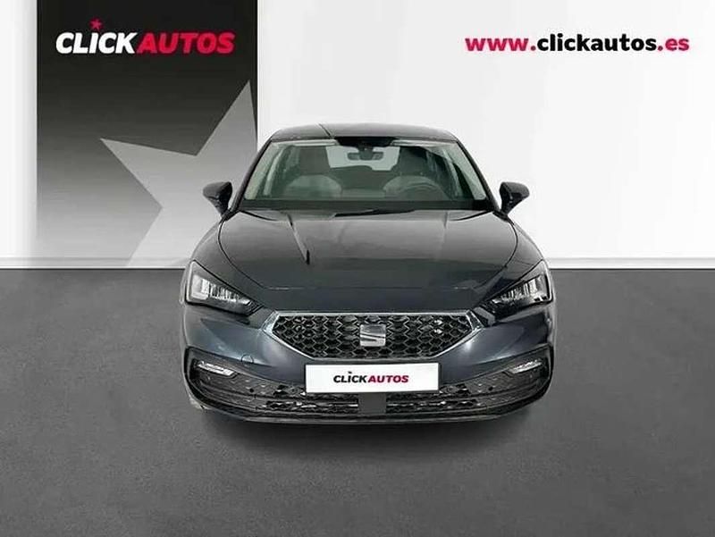 Usado Seat Leon Style 116 CV (85 kW) 2025 Gris Utilitario