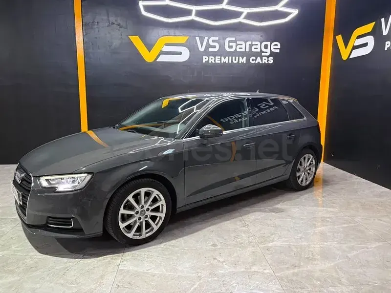 Usado Audi A3 116 CV (85 kW) 2017 Beige Berlina