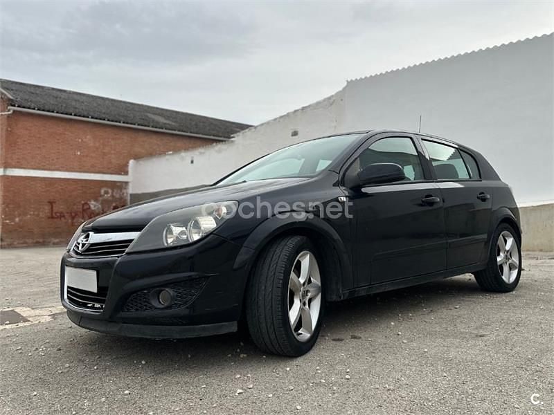 Negro Usado 2007 Opel Astra Sport Berlina | 3500 € (Precio justo) - Imagen 1/4