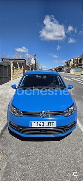 Usado VW Polo Advance 90 CV (66 kW) 2016 Azul Berlina