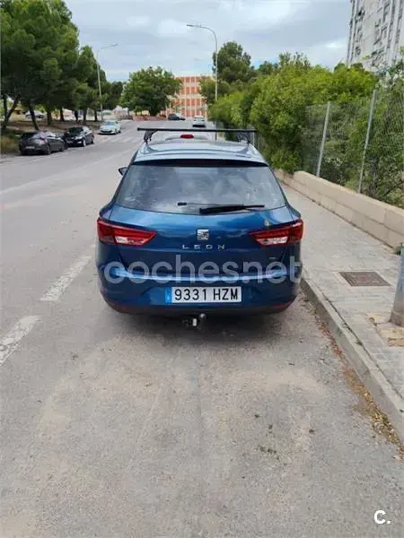 Usado Seat Leon ST Style 105 CV (77 kW) 2014 Azul Familiar