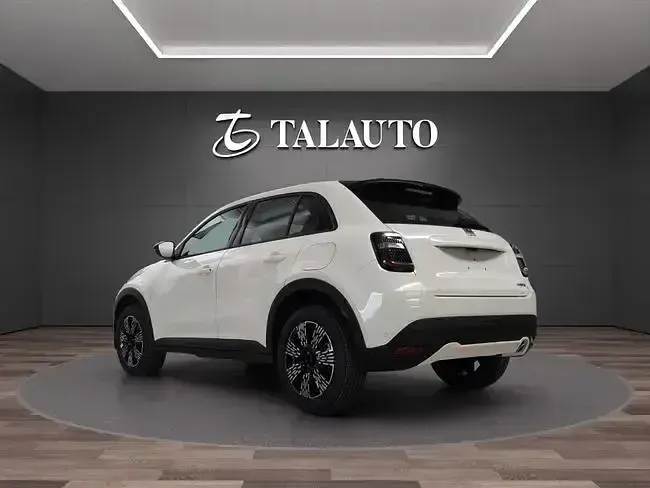 Nuevo Fiat 600 Icon 110 CV (80 kW) 2025 Blanco SUV