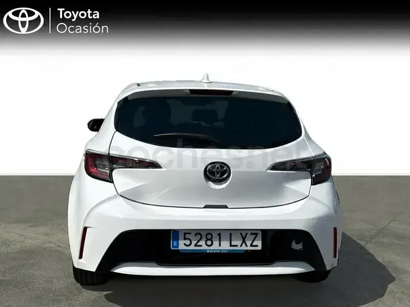 Usado Toyota Corolla Active 122 CV (89 kW) 2022 Blanco Berlina