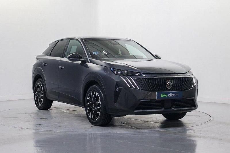 Usado Peugeot 3008 Allure 136 CV (100 kW) 2025 Gris SUV