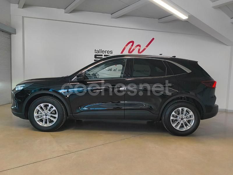 Usado Ford Kuga Titanium 150 CV (110 kW) 2025 Negro SUV