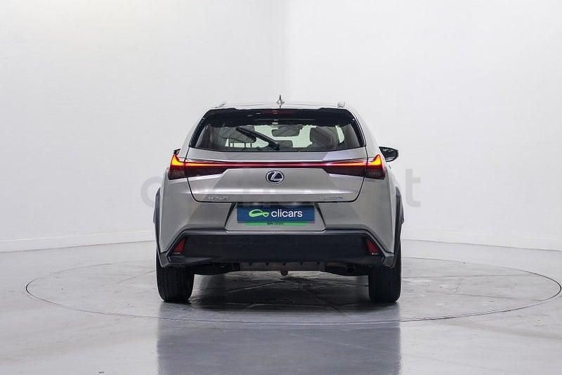 Usado Lexus UX Business Edition 184 CV (135 kW) 2020 Gris / plata SUV