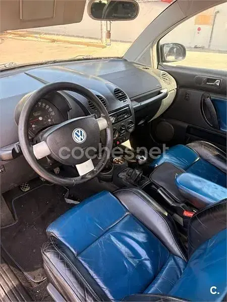 Usado VW New Beetle 90 CV (66 kW) 2001 Negro Utilitario