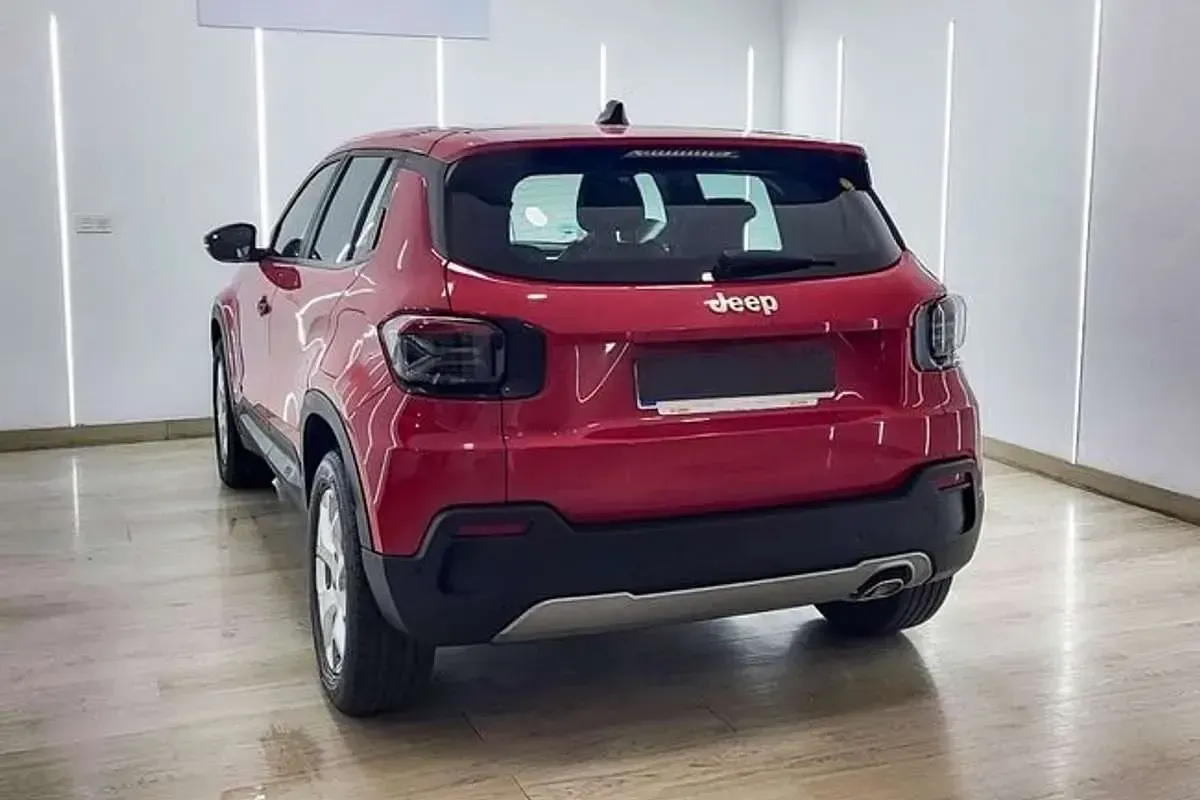 Usado Jeep Avenger Altitude 101 CV (74 kW) 2023 Rojo SUV