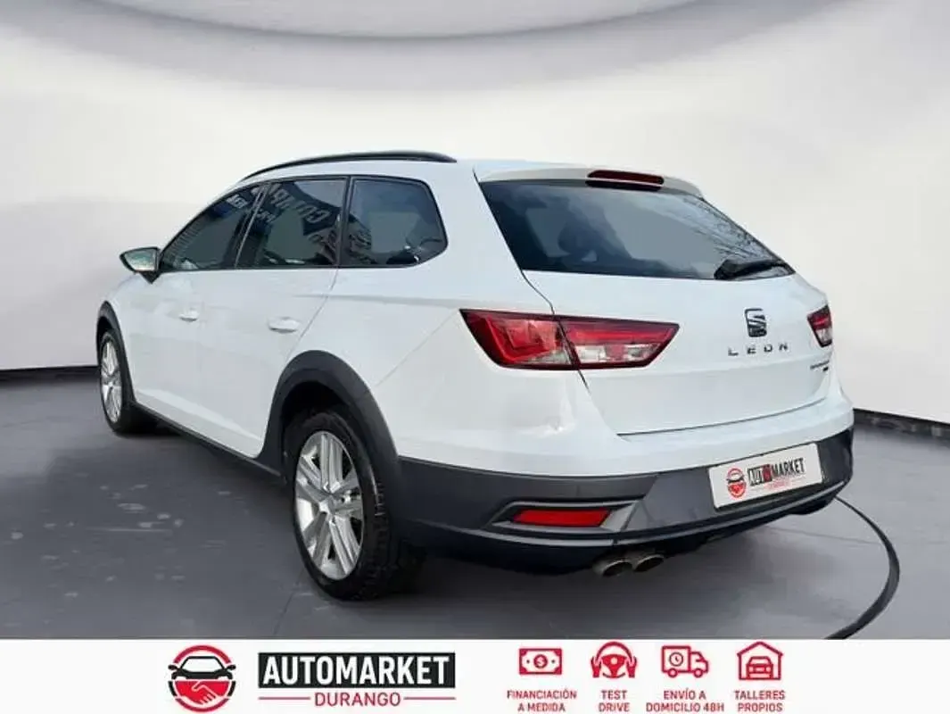 Usado Seat Leon Sport 140 CV (102 kW) 2016 Beige Utilitario