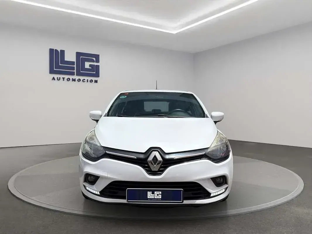 Usado Renault Clio Business 75 CV (55 kW) 2019 Blanco Utilitario