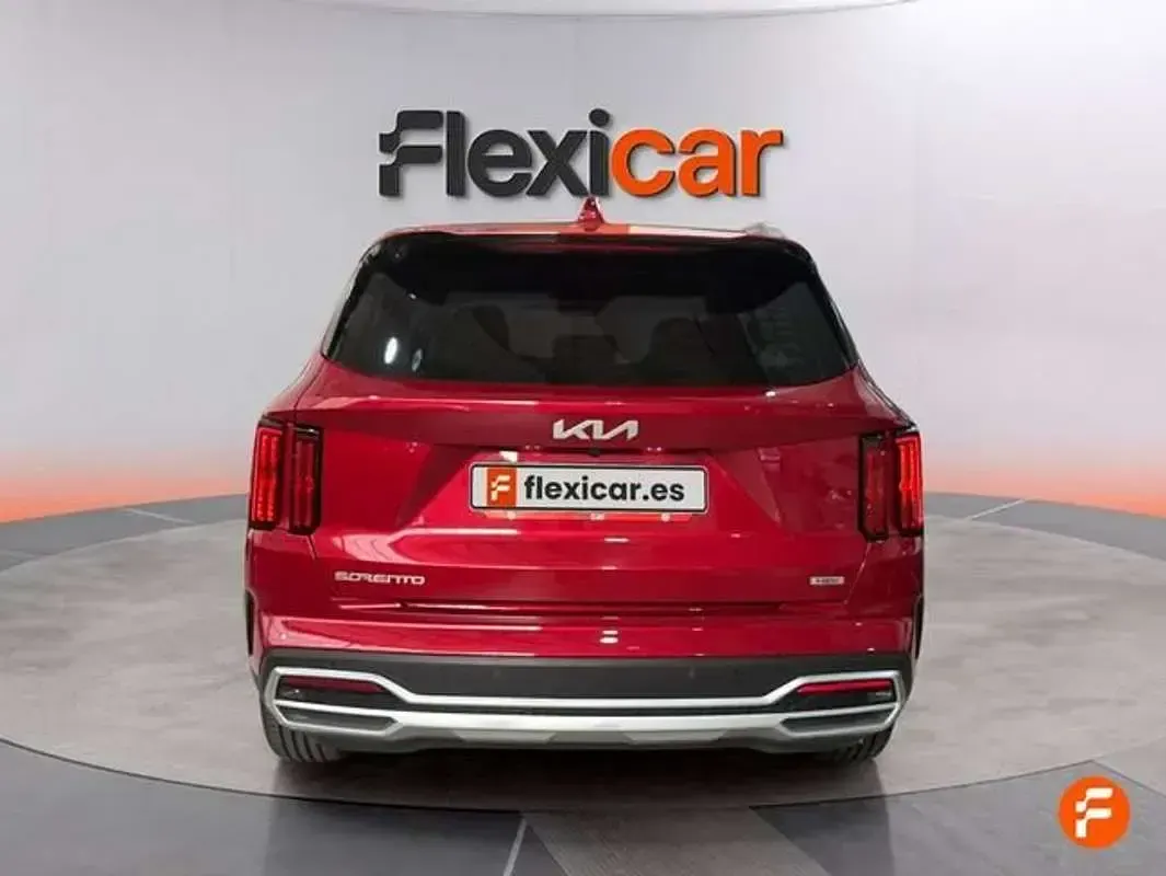 Usado Kia Sorento Plus 232 CV (170 kW) 2023 Rojo SUV