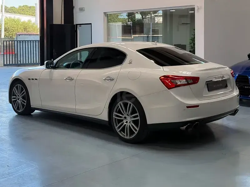 Usado Maserati Ghibli 275 CV (202 kW) 2013 Blanco Berlina