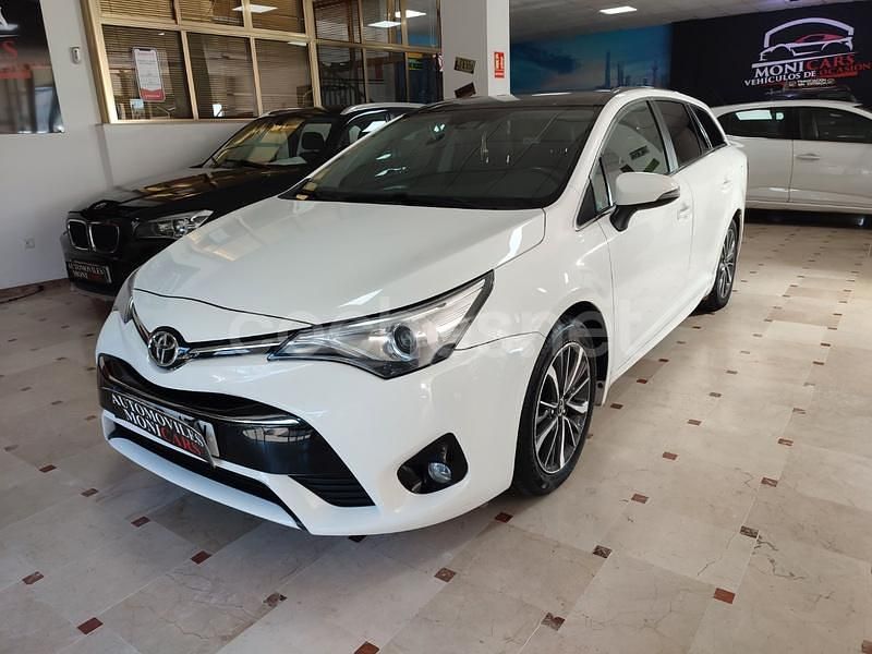 Blanco Usado 2017 Toyota Avensis Business Edition Familiar | 12.700 € (Precio justo) - Imagen 1/4