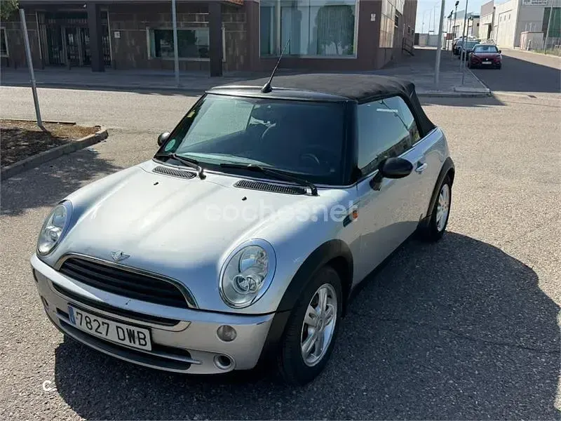 Usado Mini One Cabriolet 90 CV (66 kW) 2006 Gris / plata Descapotable