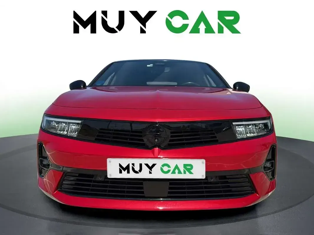 Usado Opel Astra Edition 131 CV (96 kW) 2022 Rojo Utilitario