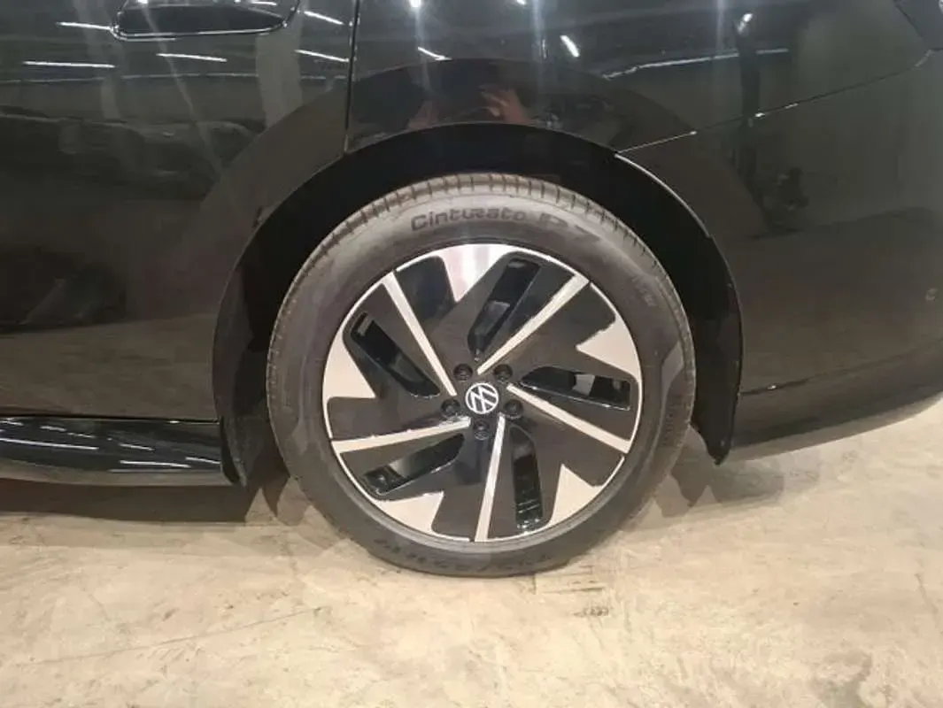 Usado VW ID.7 Pro 210 kW (286 CV) 2025 Negro Berlina