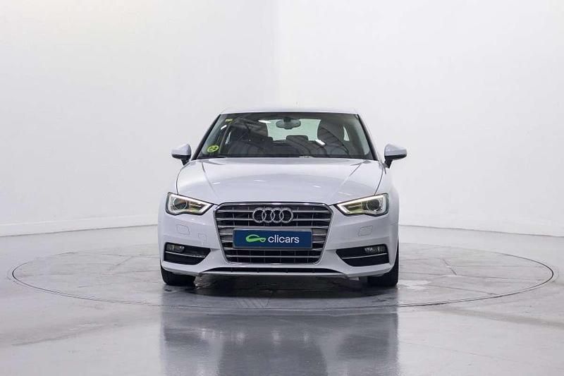 Usado Audi A3 Ambition 150 CV (110 kW) 2014 Blanco Utilitario