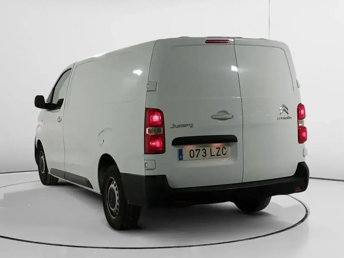 Usado Citroën Jumpy 103 CV (75 kW) 2021 Blanco Monovolumen