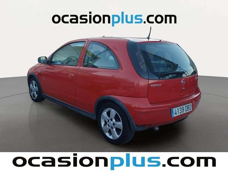 Usado Opel Corsa Enjoy 99 CV (72 kW) 2004 Rojo Utilitario