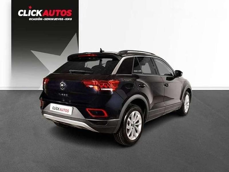 Usado VW T-Roc Life 110 CV (80 kW) 2023 Negro SUV