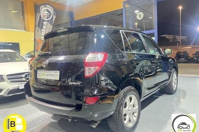 Usado Toyota RAV4 150 CV (110 kW) 2011