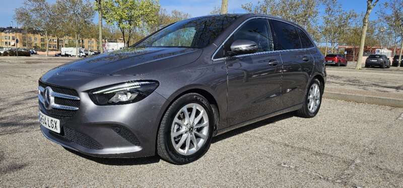 Usado Mercedes B180 109 CV (80 kW) 2020 Gris Monovolumen