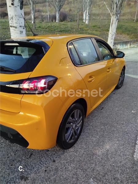Amarillo Usado 2021 Peugeot 208 Style Utilitario | 11.500 € (Precio justo) - Imagen 1/4