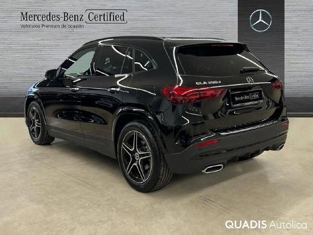 Usado Mercedes GLA200 150 CV (110 kW) 2024 Negro noche SUV
