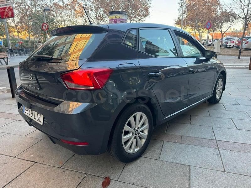 Usado Seat Ibiza Style 75 CV (55 kW) 2019 Gris / plata Utilitario