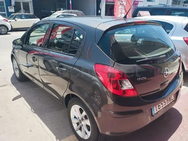 Usado Opel Corsa Color Edition 100 CV (73 kW) 2014 Gris / plata Utilitario