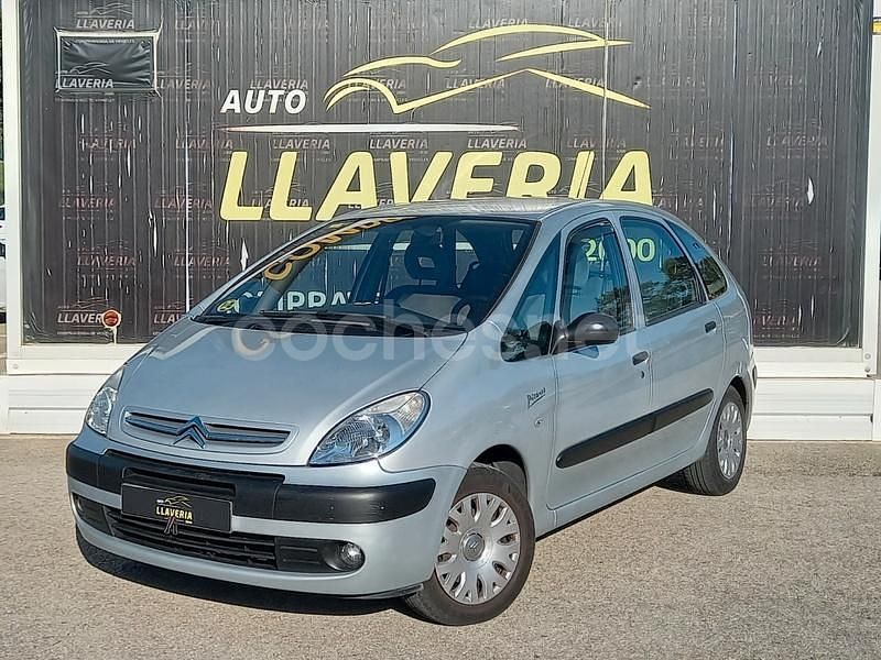 Gris / plata Usado 2007 Citroën Xsara Picasso Exclusive Monovolumen | 5450 € (Caro) - Imagen 1/4