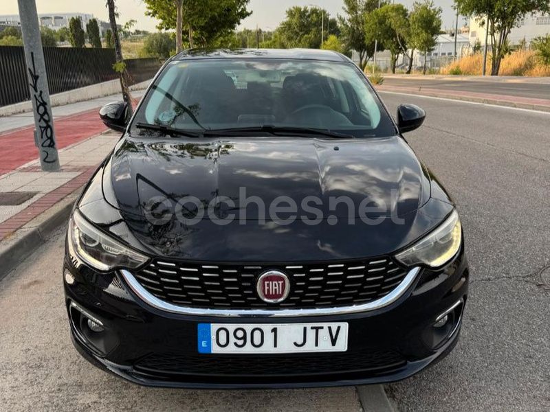 Negro Usado 2016 Fiat Tipo Easy Familiar | 8899 € (Precio justo) - Imagen 1/4