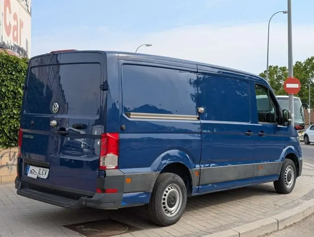 Usado VW Crafter 102 CV (75 kW) 2019 Azul Van