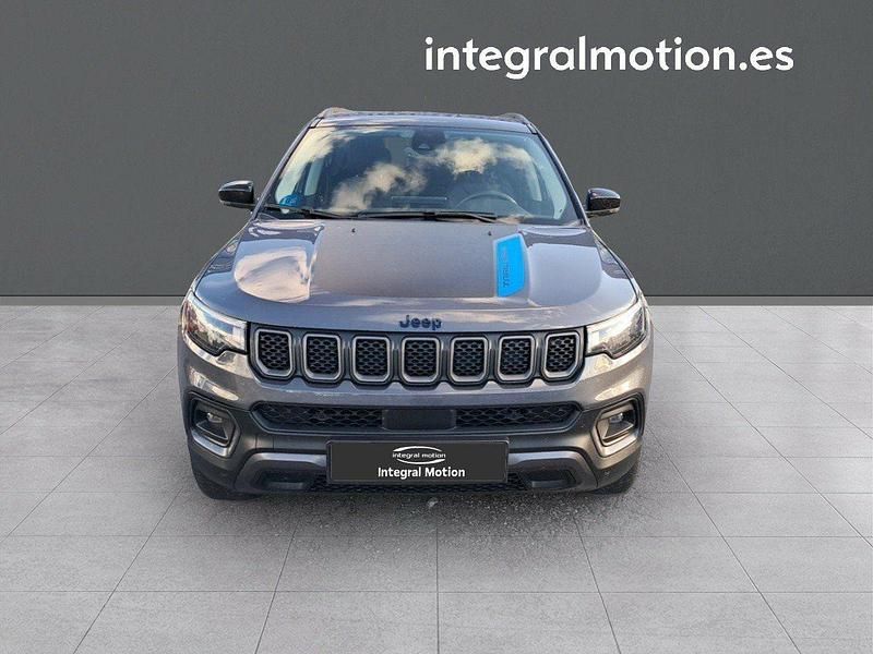 Usado Jeep Compass Trailhawk 240 CV (176 kW) 2022 Gris SUV