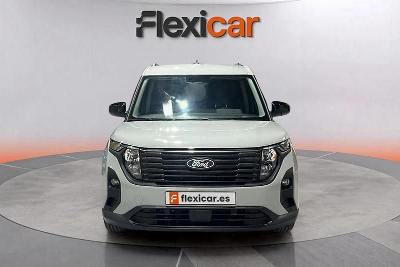 Usado Ford Tourneo Courier Titanium 125 CV (91 kW) 2025 Gris Monovolumen