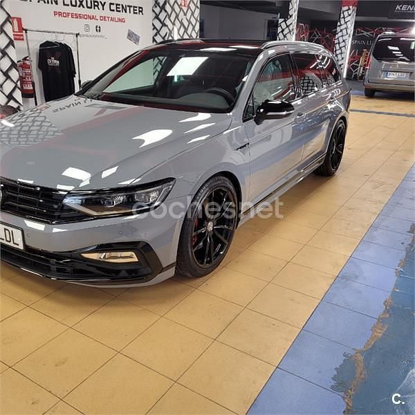 Usado VW Passat R-line 272 CV (200 kW) 2019 Gris / plata Familiar