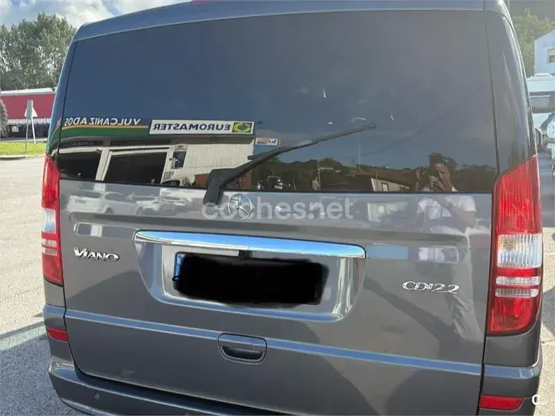 Usado Mercedes Viano 163 CV (119 kW) 2014 Gris / plata Monovolumen