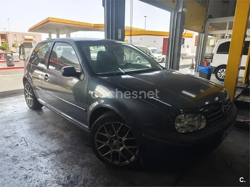 Usado VW Golf IV Highline 115 CV (84 kW) 2001 Azul Berlina