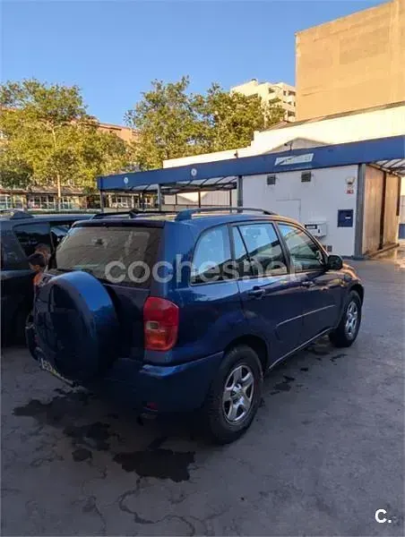 Usado Toyota RAV4 Luna 125 CV (91 kW) 2004 Azul SUV